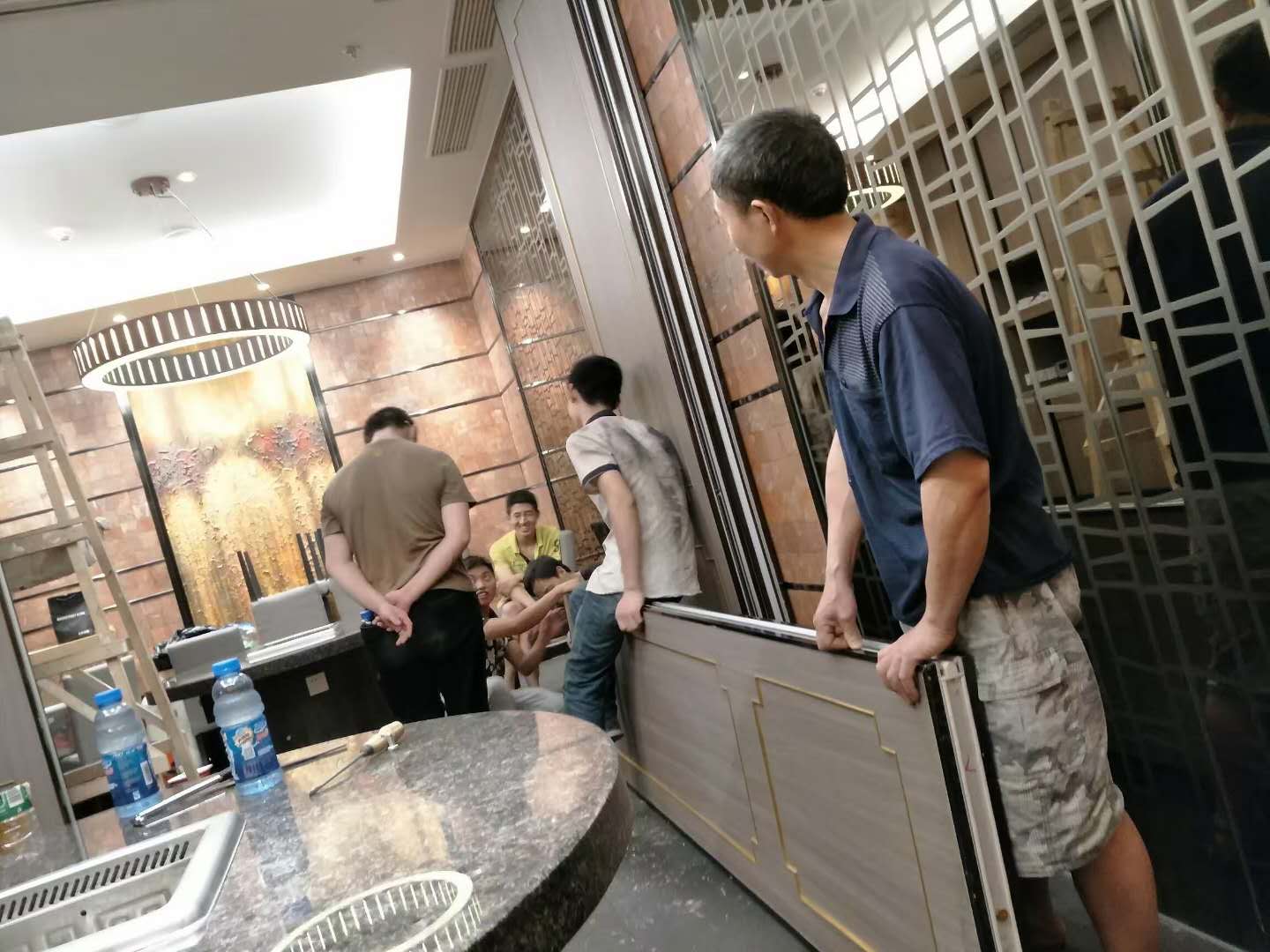 簡(jiǎn)陽(yáng)旭海廣場(chǎng)海底撈